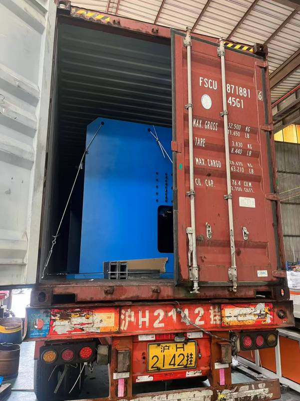 Envio de máquina de cofre de alumínio para o Vietnã